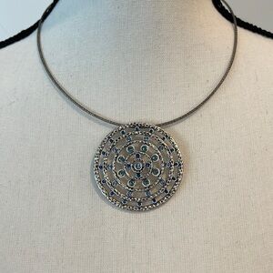 Silver pendant necklace